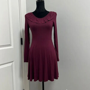 Art Class Girls' Rib Ruffle Neck Long Sleeve Dress in maroon size 10-12/ Large
